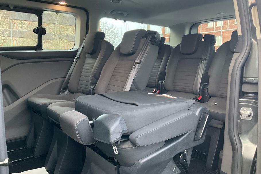 Ford Tourneo Custom 2.0 320 Ecoblue Titanium Minibus Double Cab Di Grey #4