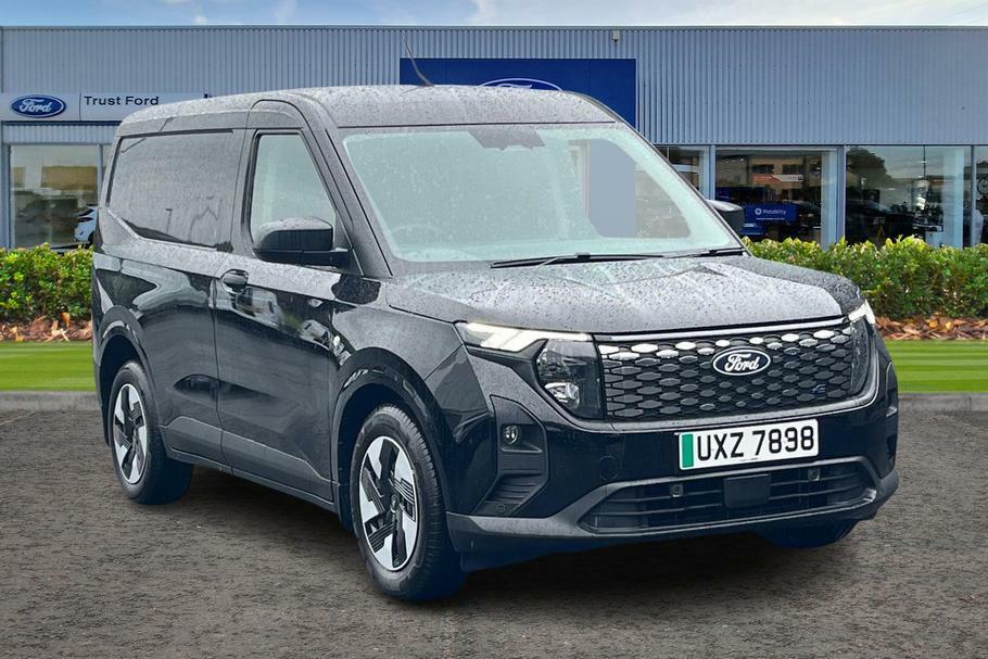 Ford Transit Courier Trend 43Kwh 136Ps Black