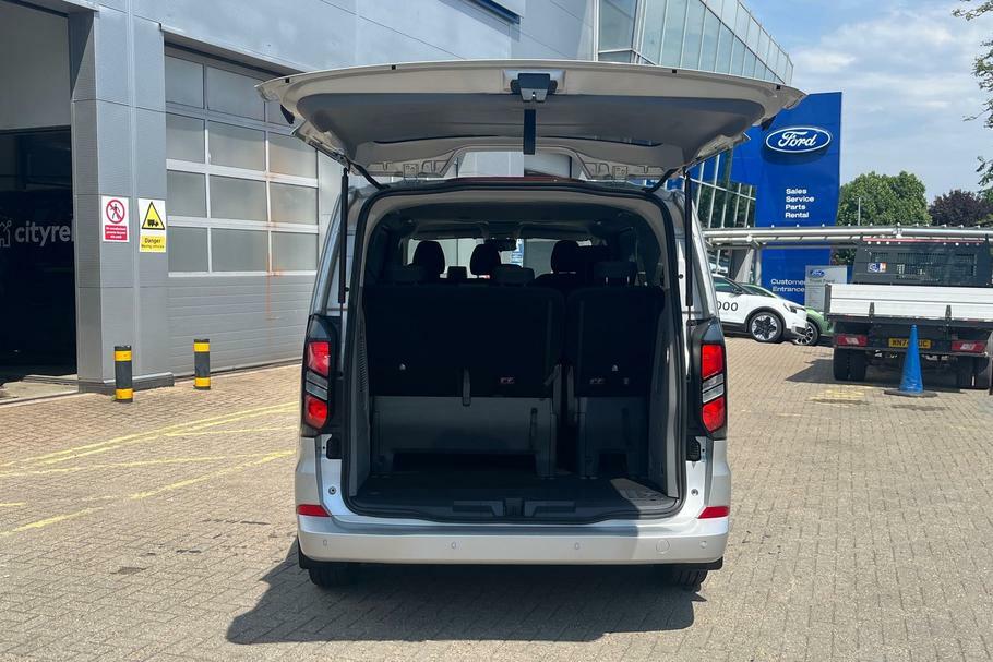 Ford Tourneo Custom 340 Titanium L1 Swb 9 Seat Minibus Fwd 2.5 Ph Silver #6