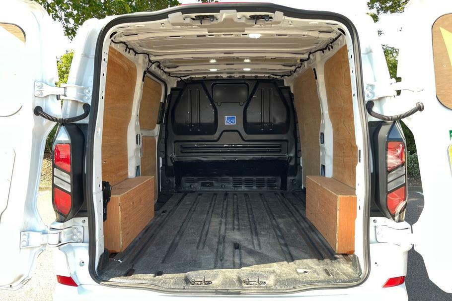 Ford Transit Custom 280 Limited L1 Swb Fwd 2.0 Ecoblue 136Ps Low Roof White #5
