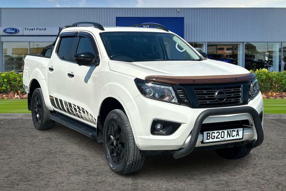Nissan Navara Special Edition Double Cab Pick Up N-guard 2.3Dci White