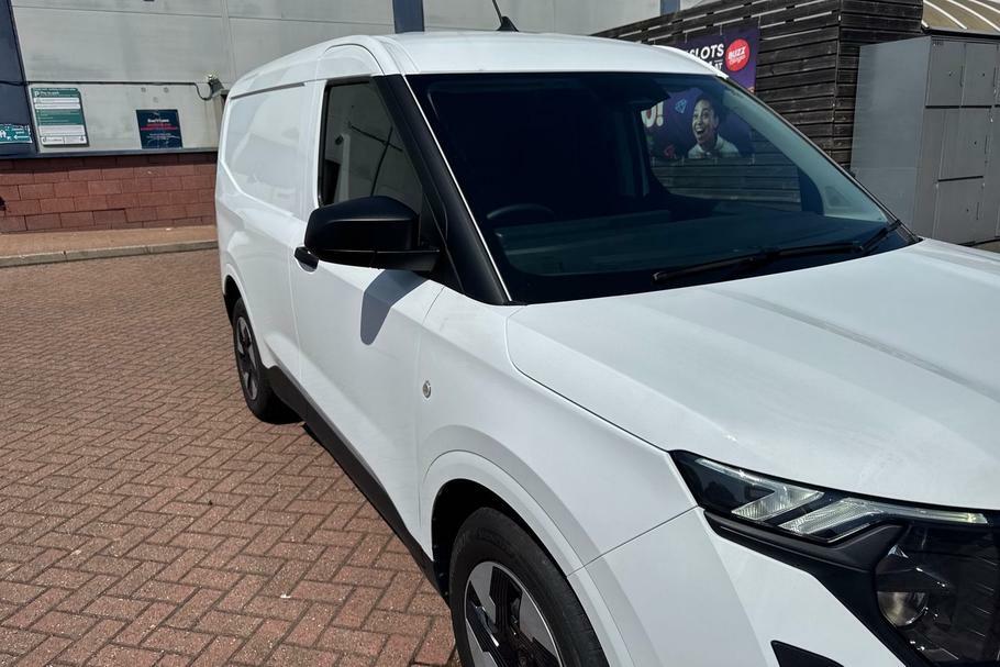 Ford Transit Courier Trend 100Kw 43Kwh White #24
