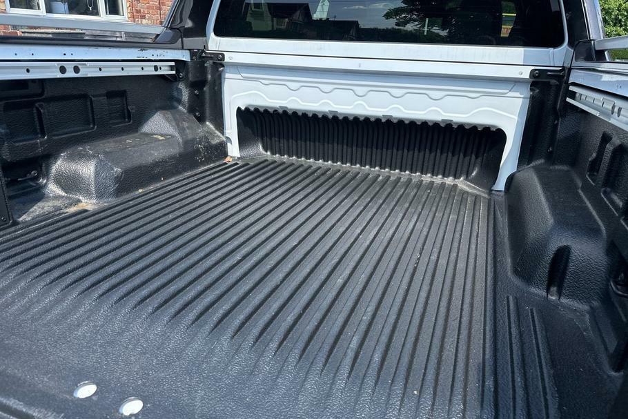 Ford Ranger Pick Up D Cab Wildtrak 2.3 Ecoboost Phev 28 White #4