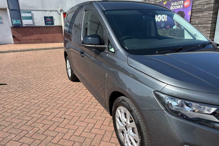 Ford Transit Connect 230 Limited L1 Swb 2.0 Ecoblue 122Ps Black #24