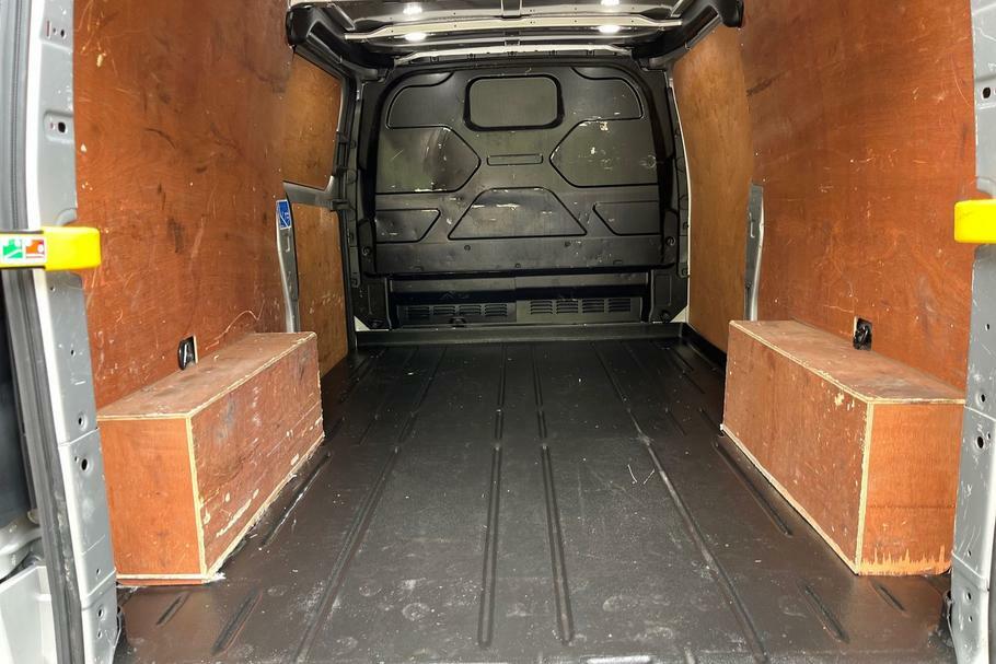 Ford Transit Custom 300 Limited L2 Lwb Fwd 2.0 Ecoblue 130Ps Low Roof Silver #6