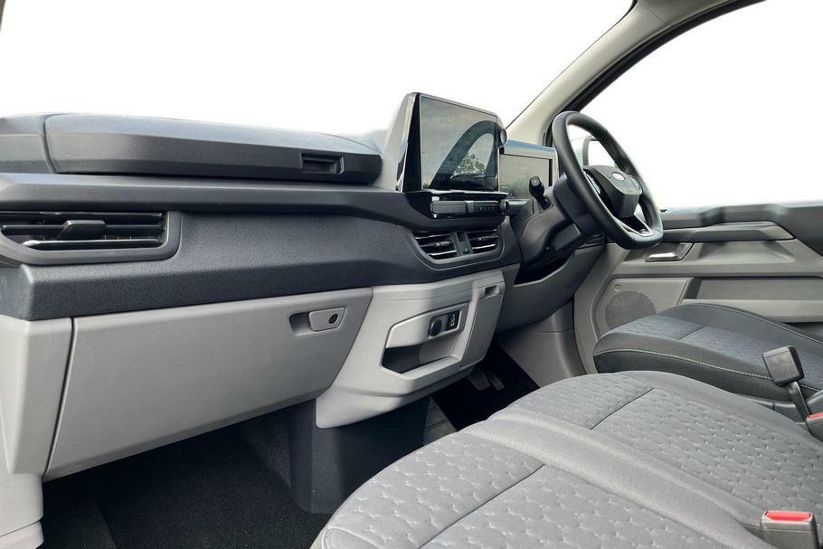 Ford Tourneo Custom 340 Titanium L1 Swb 9 Seat Minibus Fwd 2.5 Ph Silver #3