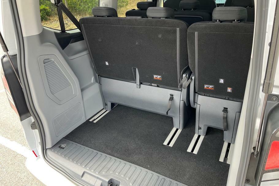 Ford Tourneo Custom 340 Titanium L1 Swb 9 Seat Minibus Fwd 2.5 Ph Silver #4