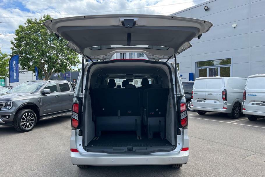 Ford Tourneo Custom 340 Titanium L1 Swb 9 Seat Minibus Fwd 2.5 Ph Silver #6