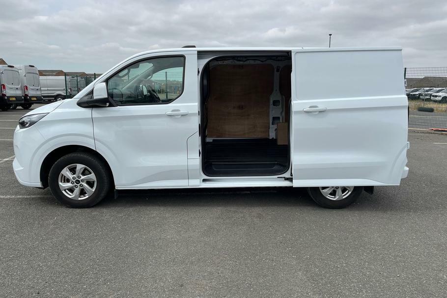 Ford Transit Custom 320 Limited L1 Swb Fwd 2.5 Phev 232Ps White #5