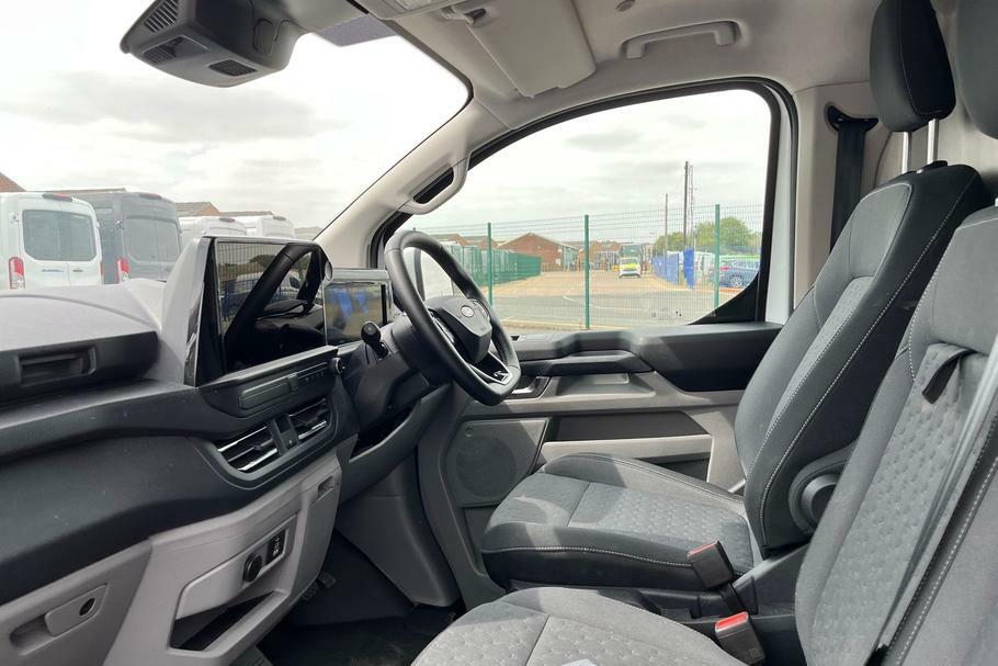 Ford Transit Custom 320 Limited L1 Swb Fwd 2.5 Phev 232Ps White #3
