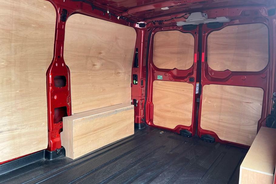 Ford Transit Custom 320 Limited L1 Swb Fwd 2.5 Phev 232Ps Red #4