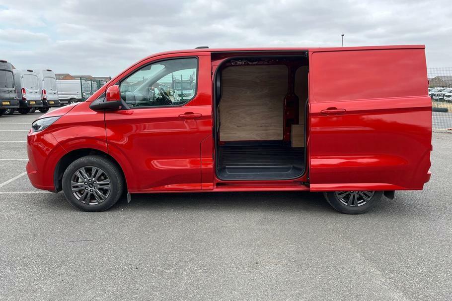 Ford Transit Custom 320 Limited L1 Swb Fwd 2.5 Phev 232Ps Red #5