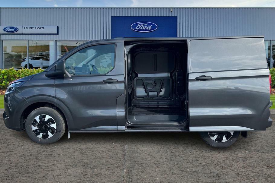 Ford Transit Custom 320 Trend L1 Swb Rwd 100Kw 65Kwh Low Roof Blue #5
