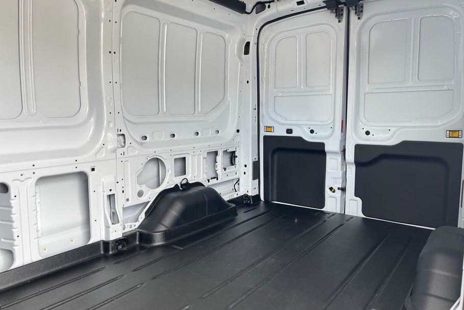 Ford Transit Custom 350 Trend L2 H2 Mwb Medium Roof Rwd 135Kw 68K White #4
