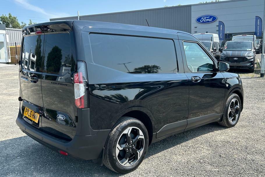 Ford Transit Courier Active Van 1.0L Ecoboost 125Ps Fwd 7 Speed Grey #7