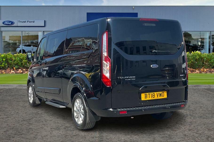 Ford Tourneo Custom 2.0 310 Ecoblue Titanium Minibus Double Cab Di Black #2