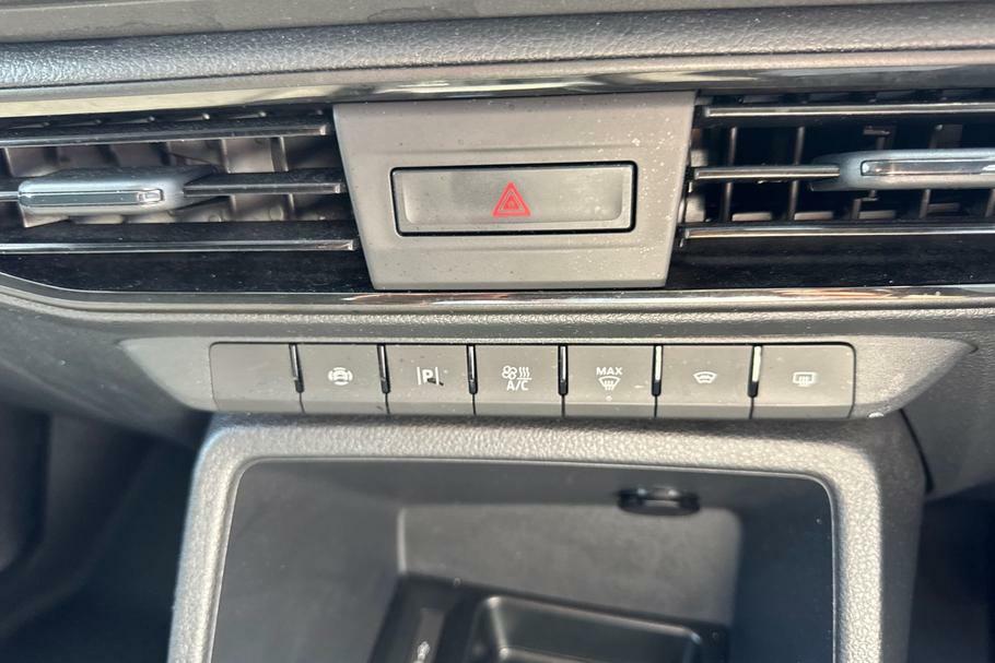 Ford Transit Connect Connect 250 Limited Black Edition L2 Lwb 1.5 Black #35