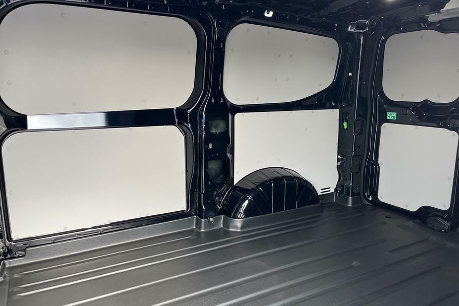 Ford Transit Custom 280 Limited L1 Swb Fwd 2.0 Ecoblue 136Ps Low Roof Black #4