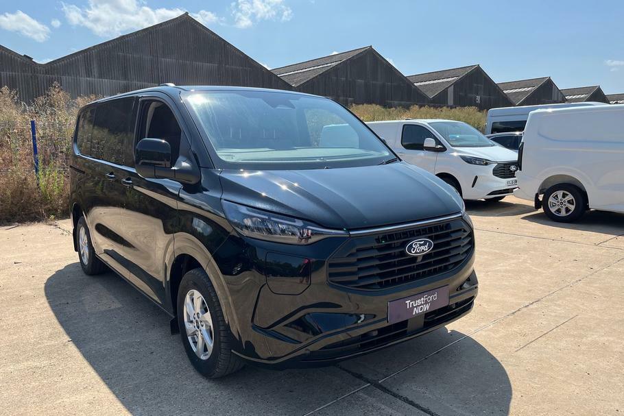 Ford Transit Custom 320 Limited L1 Swb Double Cab In Van Fwd 2.5 Black