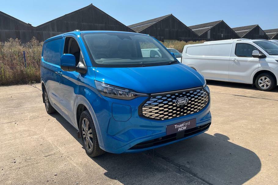 Ford Transit Custom 320 Limited L1 Swb Rwd 100Kw 65Kwh Low Roof Blue