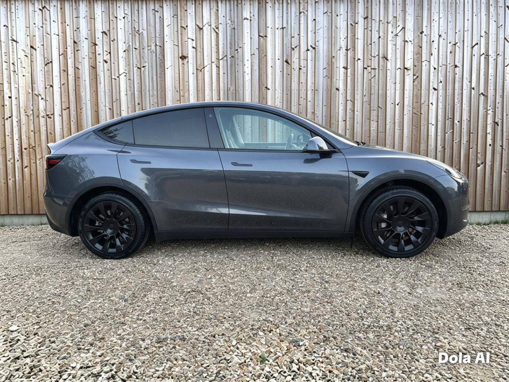 Tesla Model Y Long Range Grey