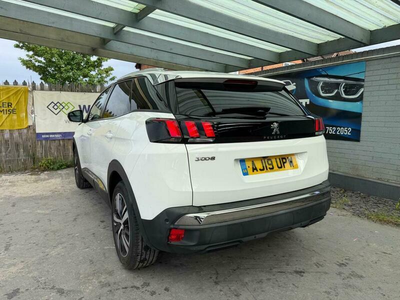 Peugeot 3008 1.2 Puretech Allure Eat Euro 6 Ss AJ19UPW White #5