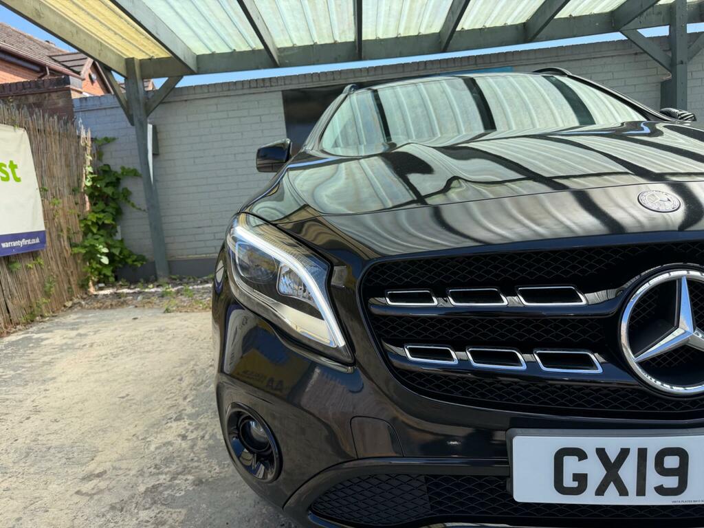 Mercedes-Benz GLA Class Urban Edition Black #6