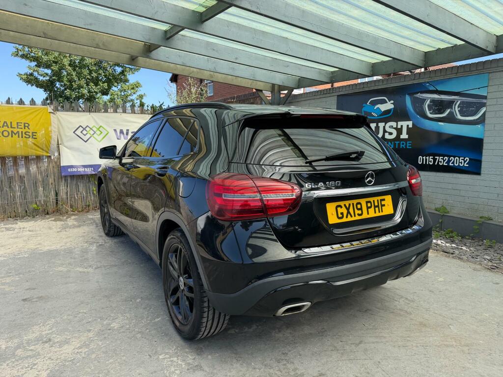 Mercedes-Benz GLA Class Urban Edition Black #5