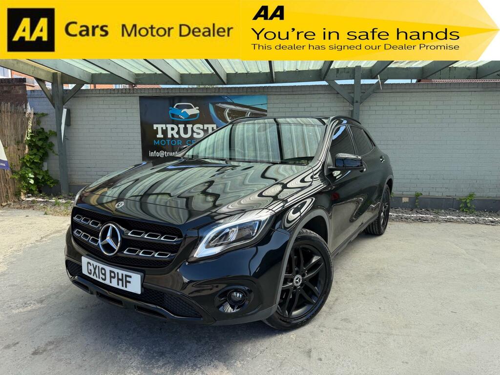 Mercedes-Benz GLA Class Urban Edition Black