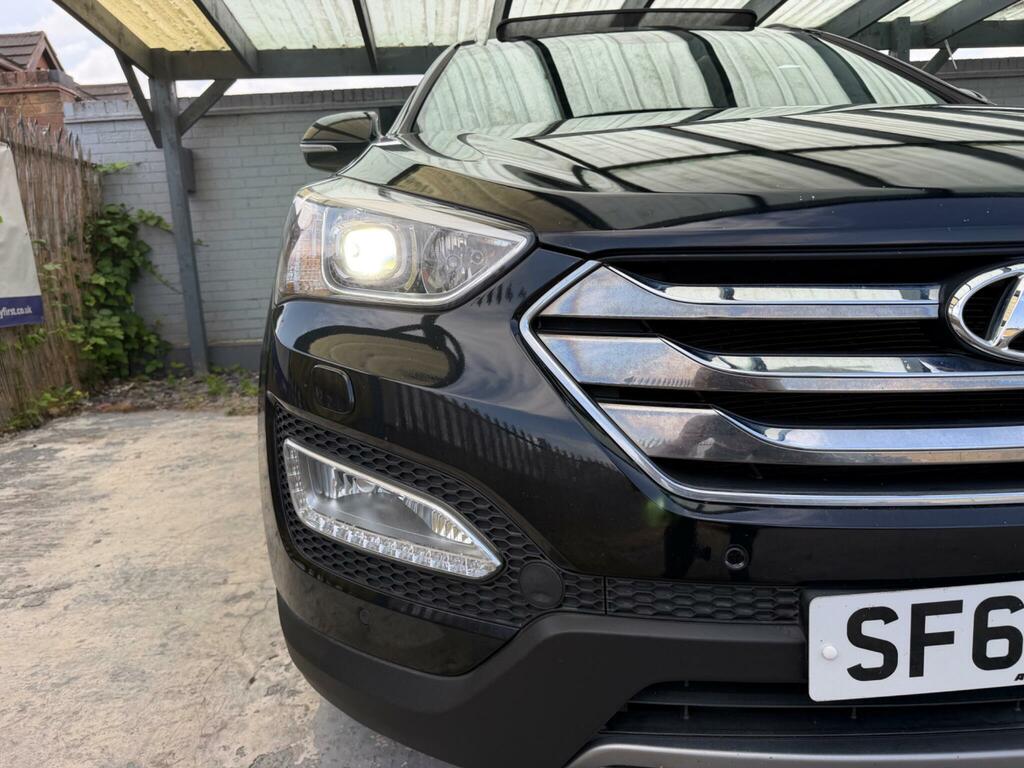 Hyundai Santa Fe Premium Se Black #6