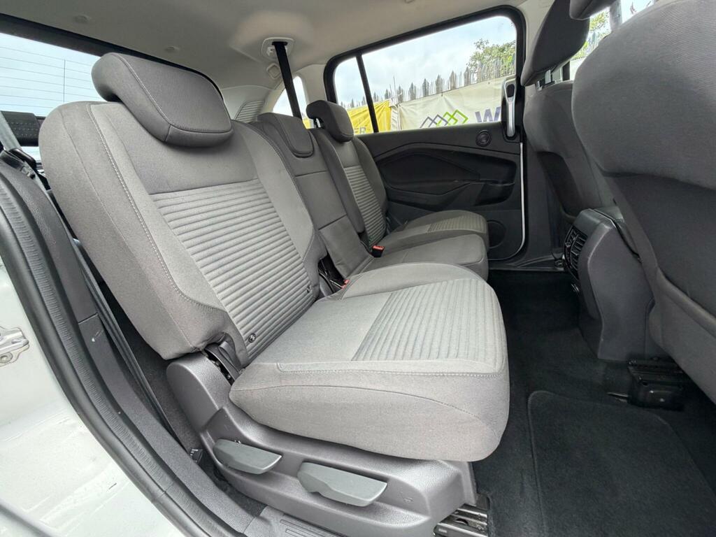 Ford Grand C-Max Grand Zetec Blue #19