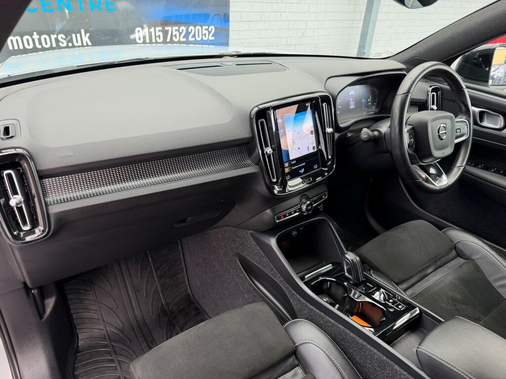 Volvo XC40 R-design Silver #2