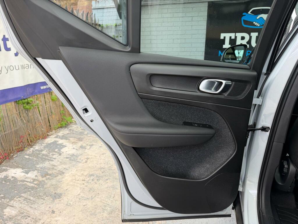 Volvo XC40 R-design, T3 Rear Park Assist, Rear Tin #39