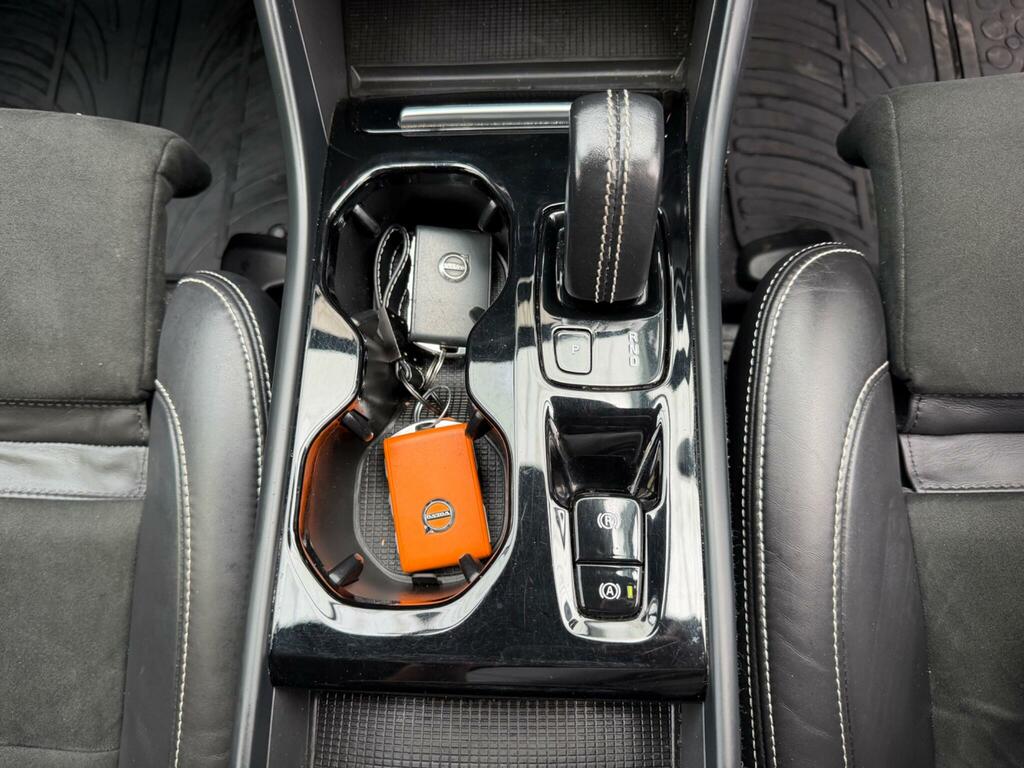 Volvo XC40 R-design, T3 Rear Park Assist, Rear Tin #34