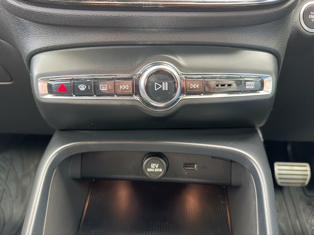 Volvo XC40 R-design, T3 Rear Park Assist, Rear Tin #33