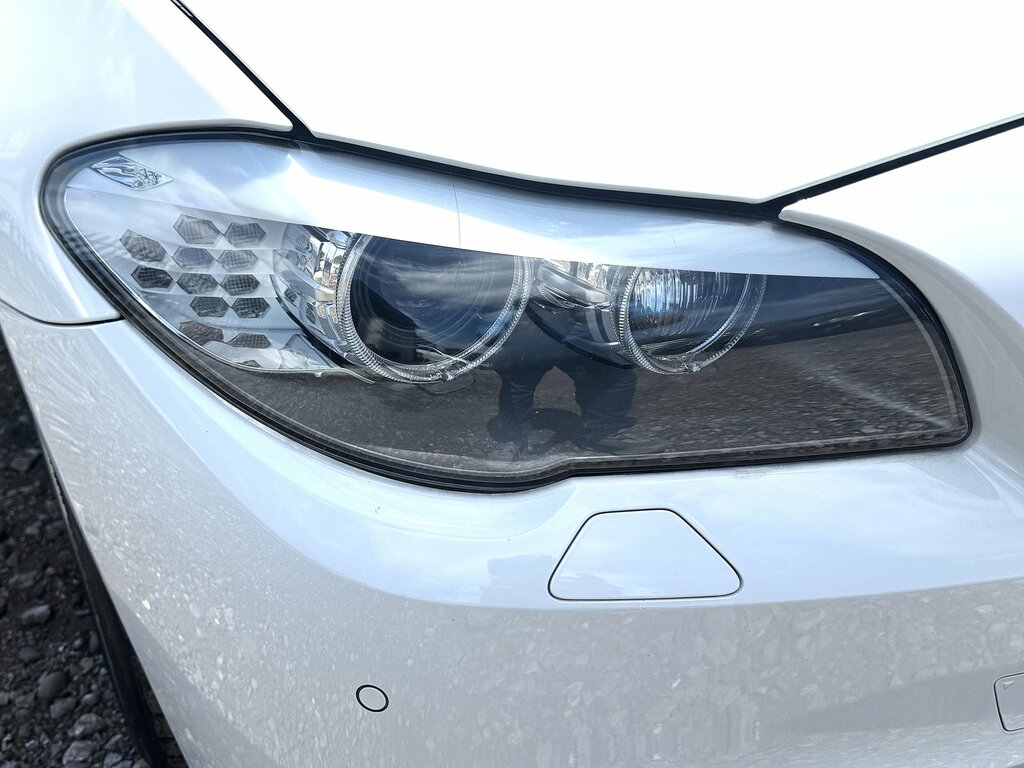 BMW 5 Series Estate Blue #11