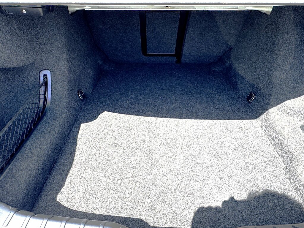 BMW 5 Series Estate Blue #17