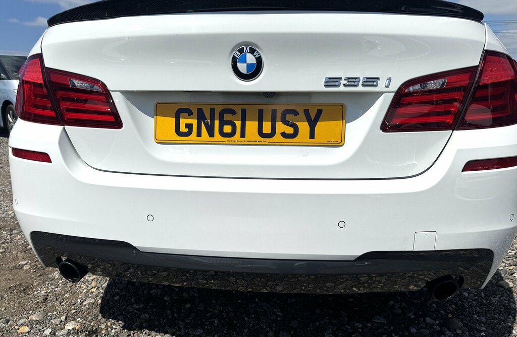 BMW 5 Series Estate Blue #15