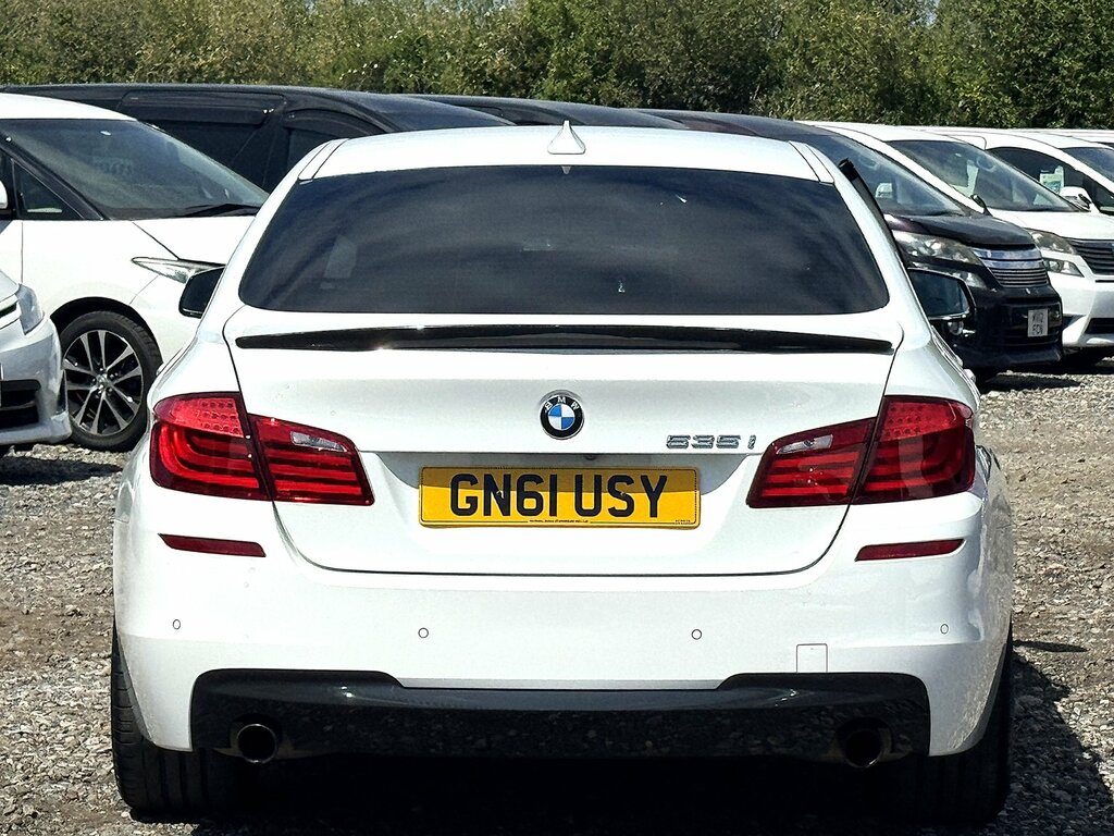 BMW 5 Series Estate Blue #7