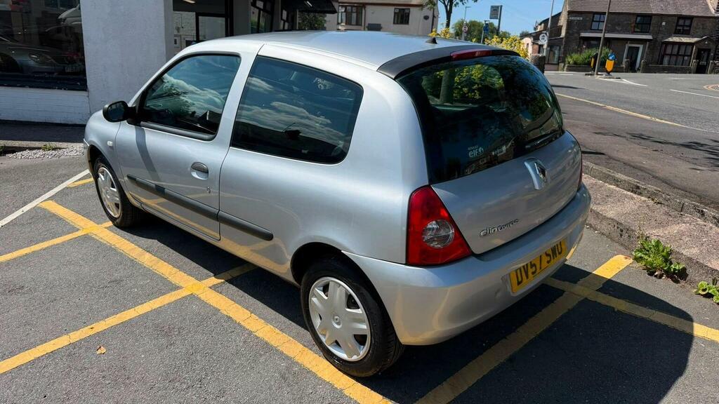 Renault Clio Silver #15