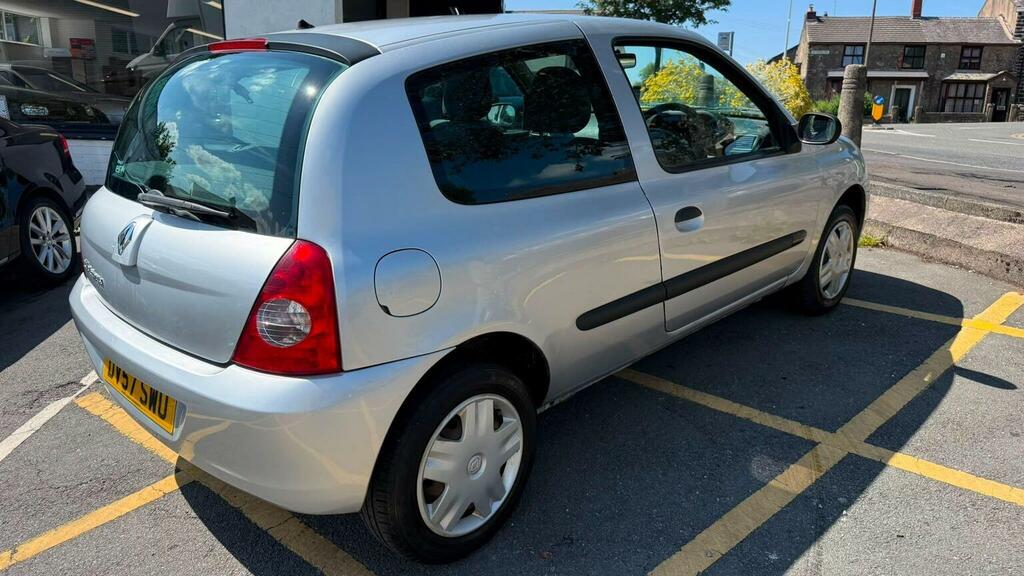 Renault Clio Silver #28