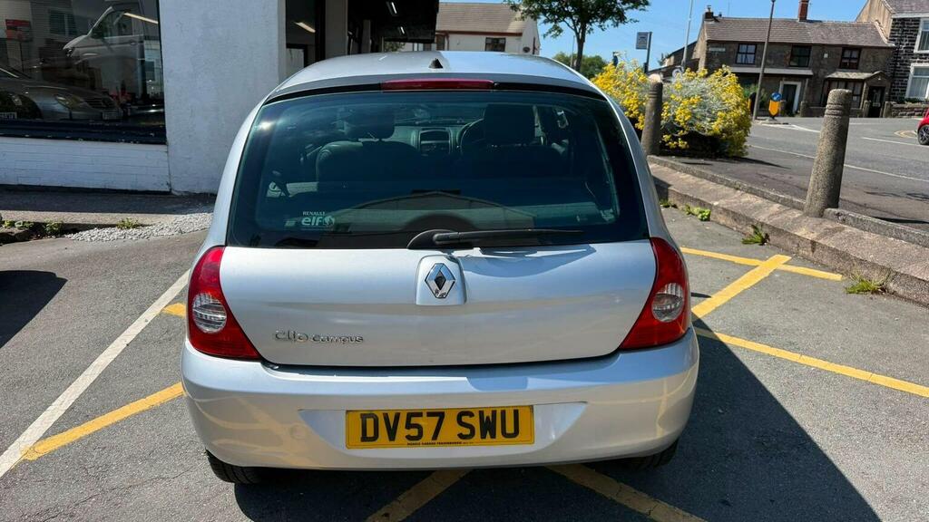 Renault Clio Silver #20