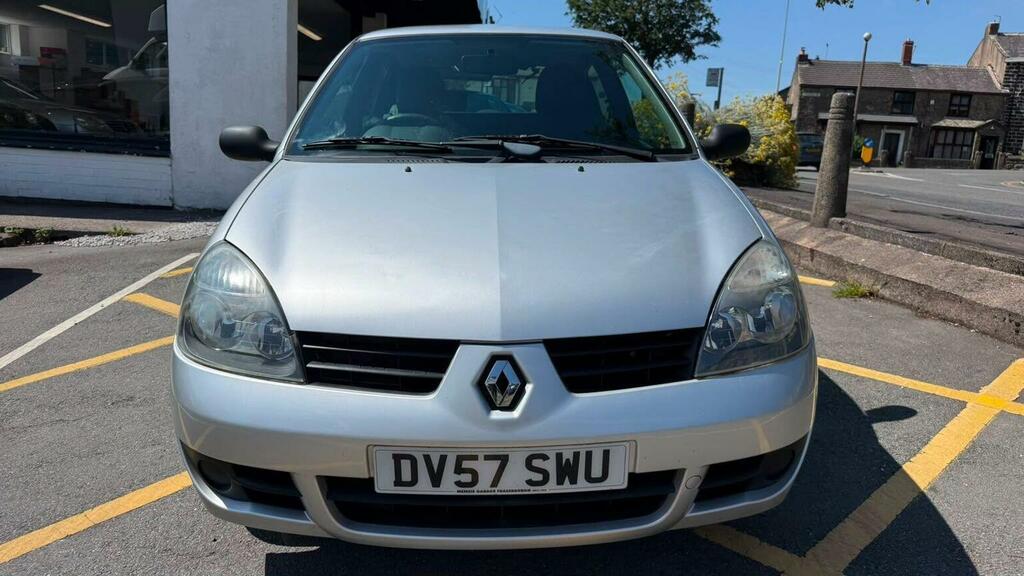 Renault Clio Silver #2