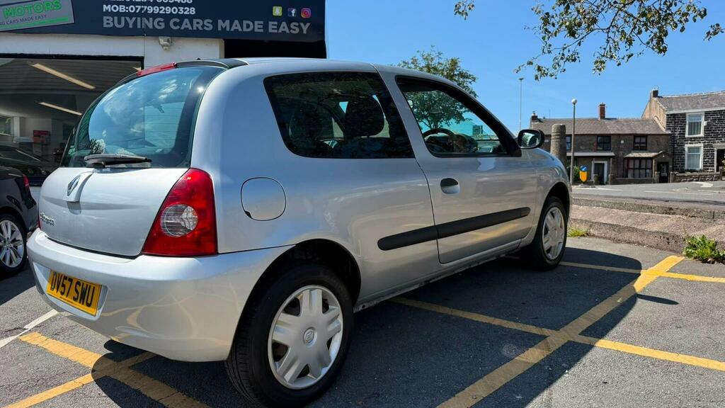 Renault Clio Silver #27