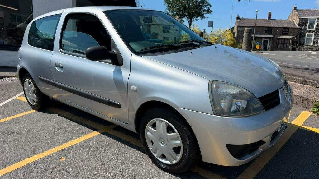 Renault Clio Silver #7