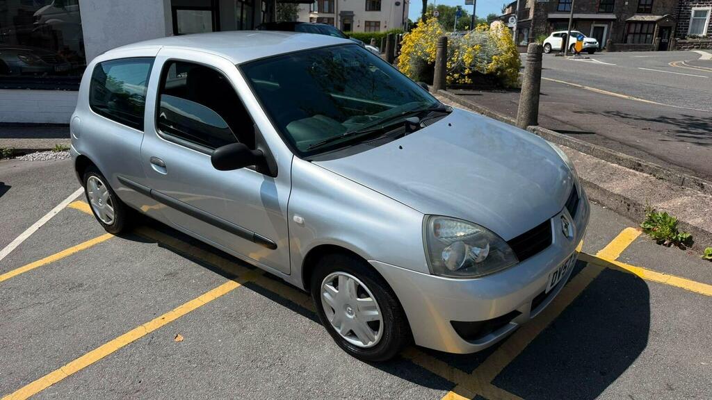Renault Clio Silver #6