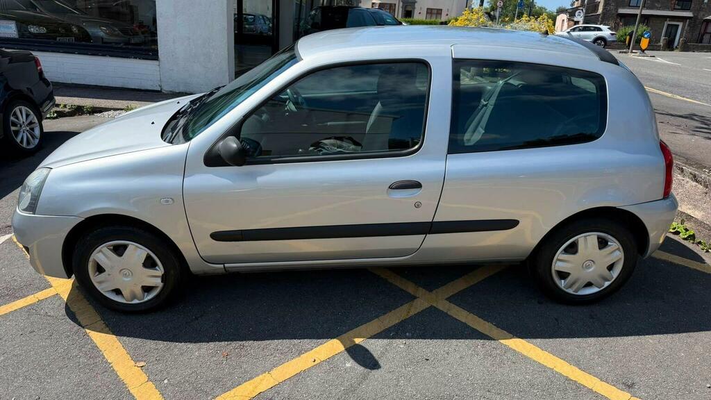 Renault Clio Silver #16
