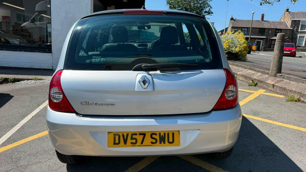 Renault Clio Silver #22