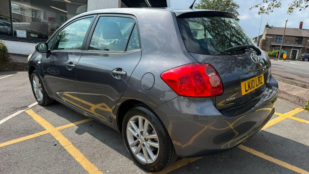 Toyota Auris 1.6 V-matic Tr Grey #4