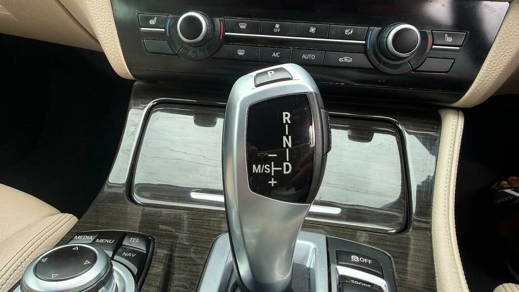 BMW 5 Series M Sport Blue #40